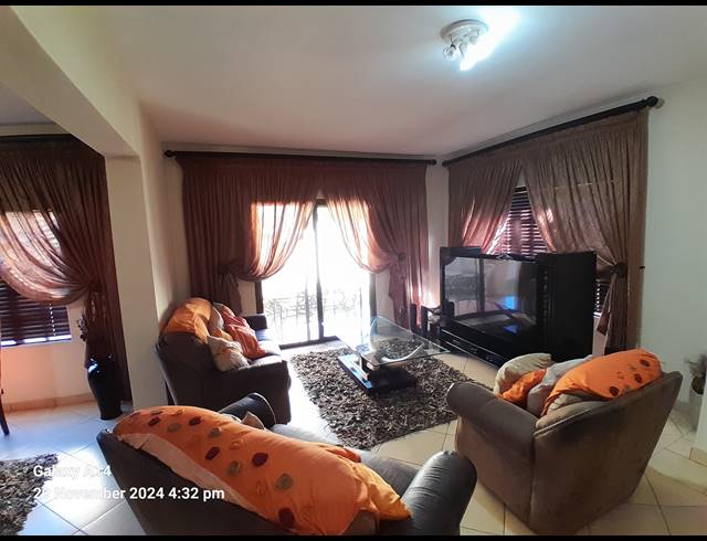 4 BEDROOM FREESTANDING FOR SALE IN SAFARI GARDENS
